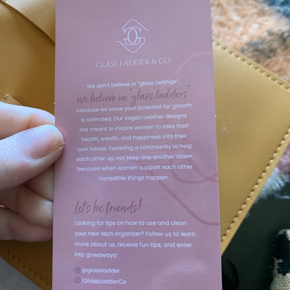 Glass Ladder & Co. Katherine Tech Organizer Roll in Honey - Picture 8 of 10